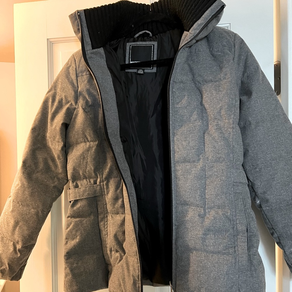 Grey puffer jacket